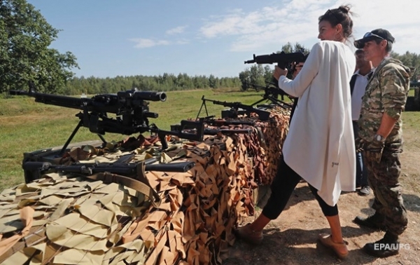 Вежливые люди. Зачем РФ увеличивает военный резервСюжет