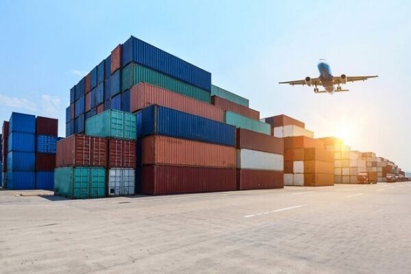
Украина установила экспортный рекорд с 2012 года: какую продукцию продавали
