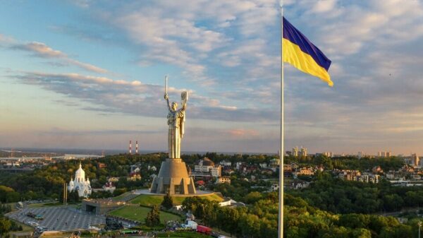Российские военные захватили две машины ВСУ и движутся к центру Киева