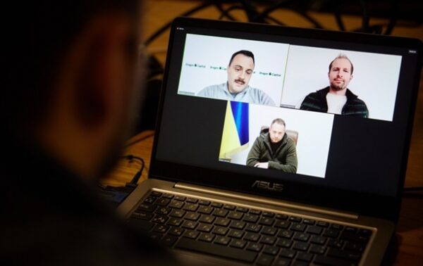 Ермак призвал инвесторов покупать украинские военные облигации Ермак призвал инвесторов покупать украинские военные облигации