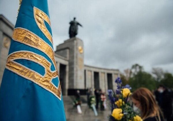 В Берлине объяснили запрет символики Украины на мероприятиях 9 мая В Берлине объяснили запрет символики Украины на мероприятиях 9 мая