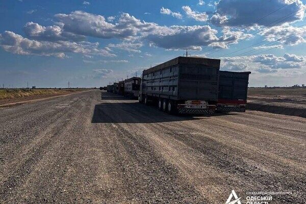 В Одесской области появятся электронные очереди и онлайн-коммуникация с водителями фур