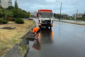 На Одессу снова обрушилась непогода: какие улицы затопило