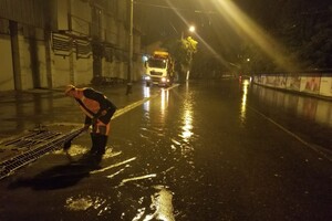 На Одессу снова обрушилась непогода: какие улицы затопило