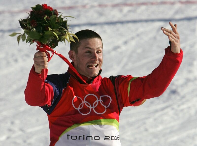 Олімпійський призер вижив в&nbsp;авіакатастрофі: фото з&nbsp;місця події