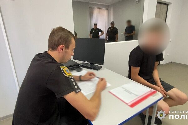 В Одесской области подростки за деньги поджигали авто военнослужащих