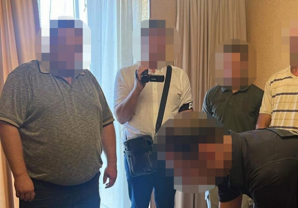 Желаю, чтобы деньги пришли в мою жизнь: работник ГМС написало себе письмо и начал наживаться на уклонистах