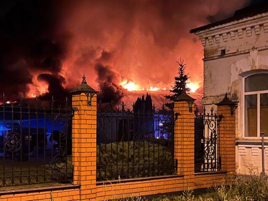 Український дрон підпалив завод у&nbsp;Курській області росії (фото, відео)