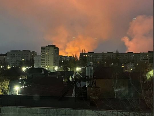 В&nbsp;російському Брянську вночі пролунали вибухи й&nbsp;сталася пожежа: дрони атакували військову частину