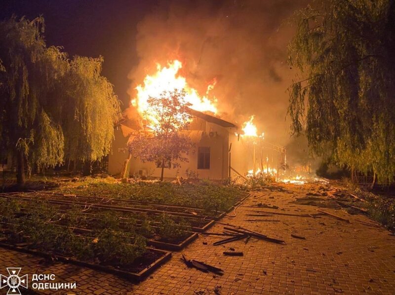 Вночі ворог масовано атакував дронами Харків та&nbsp;Одеську область: є&nbsp;жертви (фото, відео)