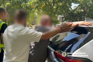 Три тысячи долларов за снятие с розыска: в Одесской области задержали заместителя начальника ТЦК Три тысячи долларов за снятие с розыска: в Одесской области задержали заместителя начальника ТЦК