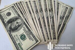 Семь тысяч долларов за избежание службы: в Одесской области разоблачили правоохранителей и чиновника ТЦК Семь тысяч долларов за избежание службы: в Одесской области разоблачили правоохранителей и чиновника ТЦК