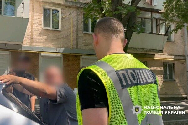 Три тысячи долларов за снятие с розыска: в Одесской области задержали заместителя начальника ТЦК Три тысячи долларов за снятие с розыска: в Одесской области задержали заместителя начальника ТЦК