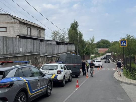 Під Києвом загинув маленький хлопчик: на&nbsp;нього покотився Renault Master без водія