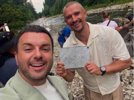 Вже заздрю: ведучий &laquo;Холостяка&raquo; вперше &laquo;засвітив&raquo; учасниць нового сезону