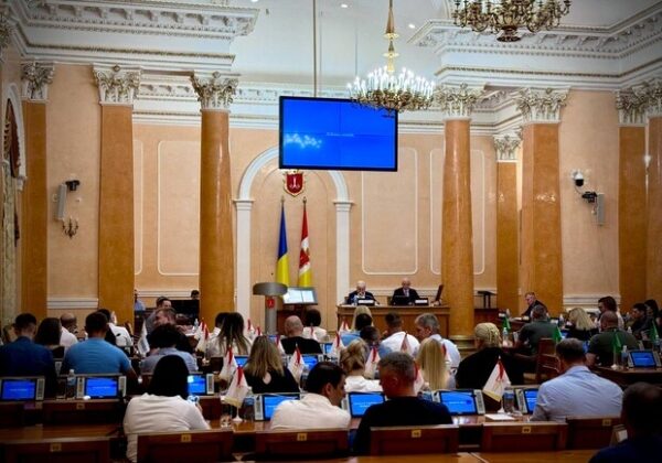 В Одессе выделили средства на противоаварийные работы в разрушенной обстрелом многоэтажке на Кутузакию