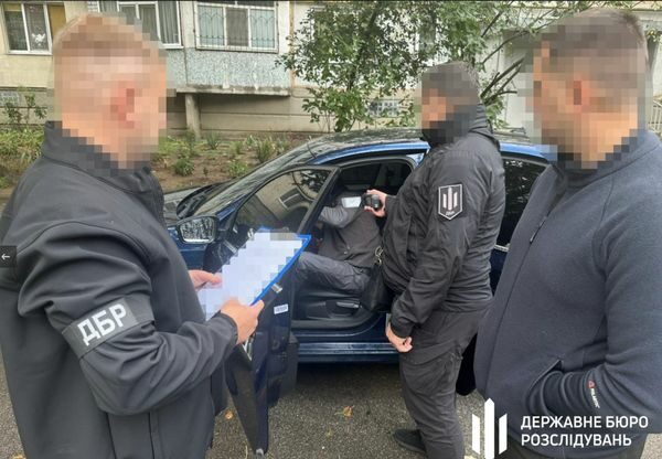 Керівництво виправної колонії на&nbsp;Харківщині перетворило в'язнів на&nbsp;рабів: ДБР провело серію затримань (фото, відео)