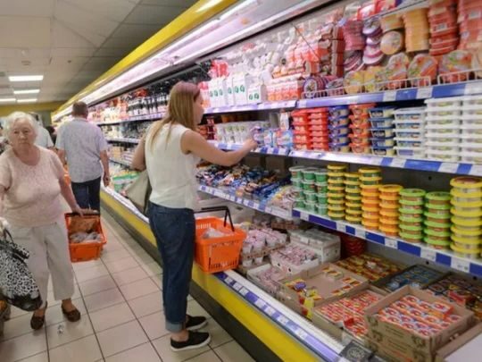 Ціни падають, але рік все ще&nbsp;дорогий: як&nbsp;змінюється інфляція в&nbsp;Україні