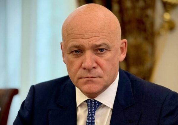 Петиция о лишении мэра Одессы Геннадия Труханова гражданства Украины собрала более 25 тысяч подписей менее чем за сутки Петиция о лишении мэра Одессы Геннадия Труханова гражданства Украины собрала более 25 тысяч подписей менее чем за сутки