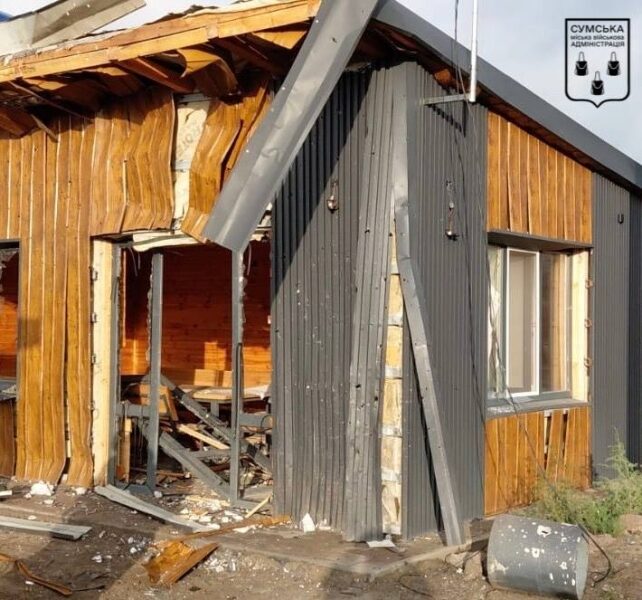 Росіяни вдарили по&nbsp;центру Чернігова, лікарні у&nbsp;Херсоні та&nbsp;базі відпочинку у&nbsp;Сумах (фото, відео)