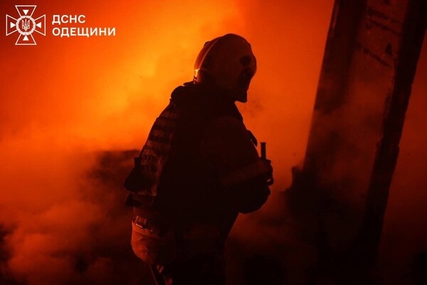 Ночной обстрел Одессы: под ударом оказался промышленный объект