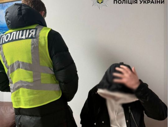 У&nbsp;Києві чоловік полював на&nbsp;неповнолітніх дівчат: поліція розкрила шокуючі деталі