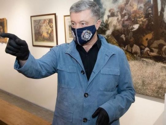 Після заклику &laquo;геть від москви&raquo; Порошенко задекларував десятки робіт російських художників,&nbsp;&mdash; Валентин Гладких