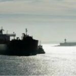 Франція взяла на абордаж російський нафтовий танкер: деталі (відео)