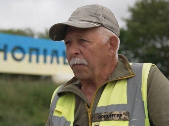 «Мотивують вдячні очі військових»: 66-річний волонтер з Полтавщини вирушив у черговий велотур, аби допомогти ЗСУ